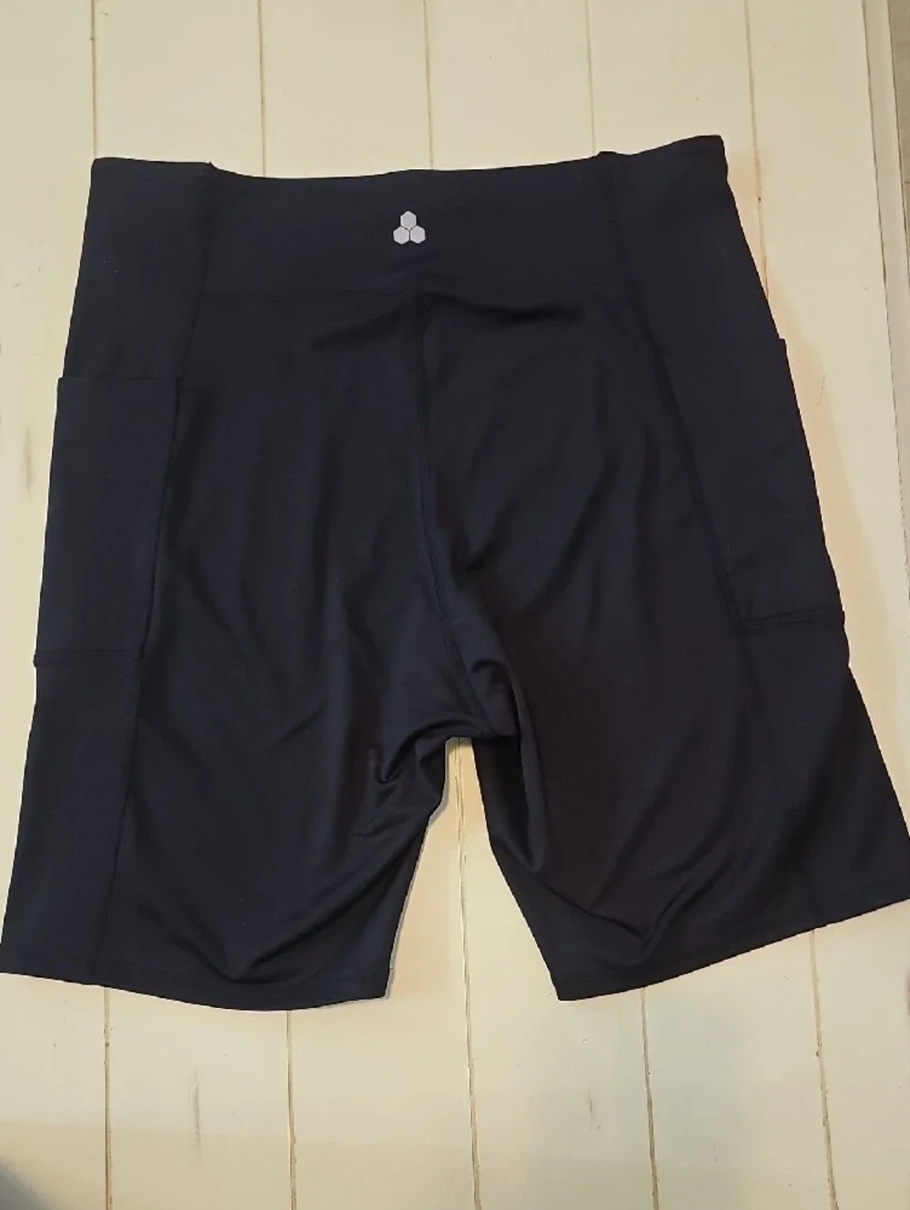 Tek Gear Athletic Black High-Rise Bike Shorts with Dual Side Pockets, Like New - Picture 3 of 5